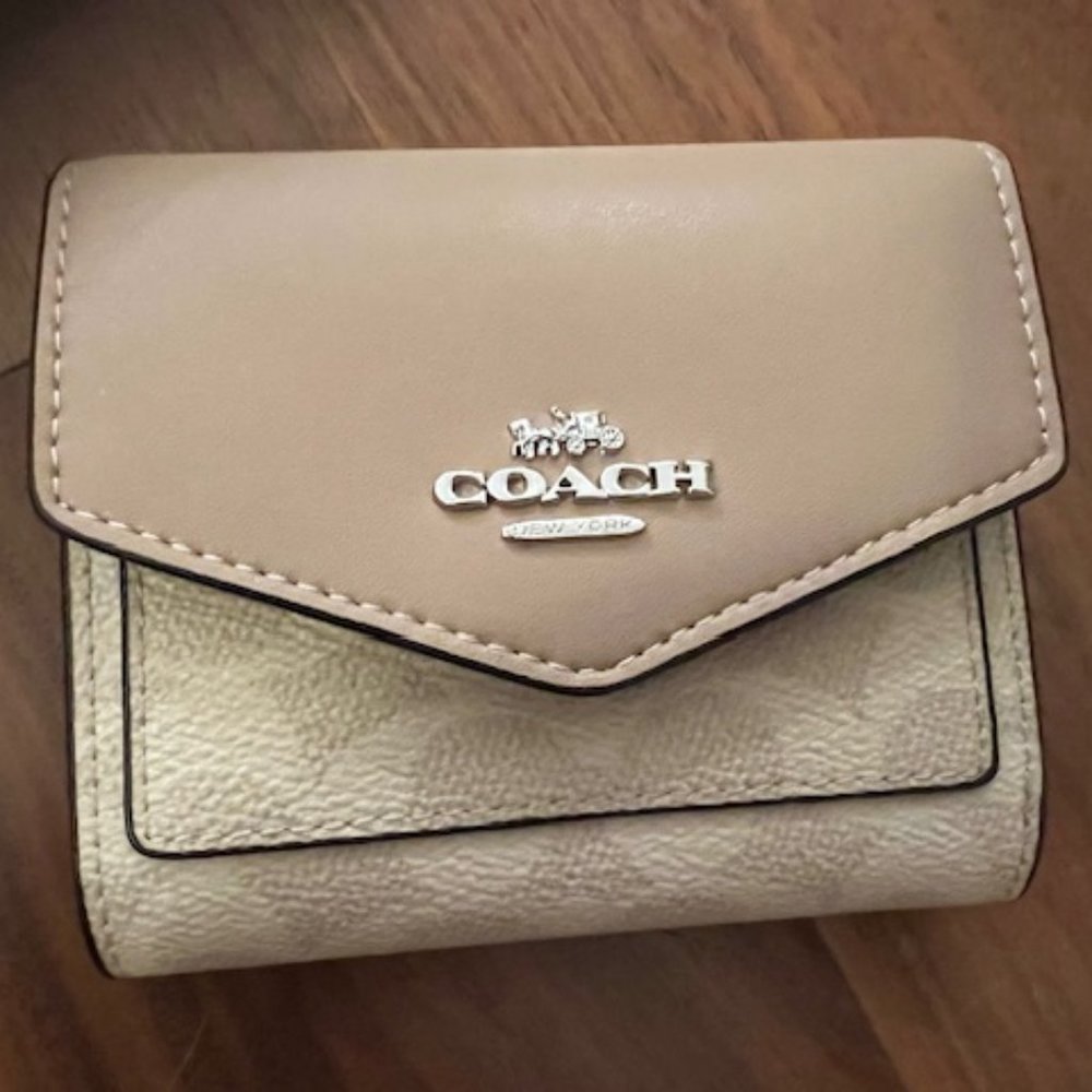 COACH WALLET FOR WOMEN